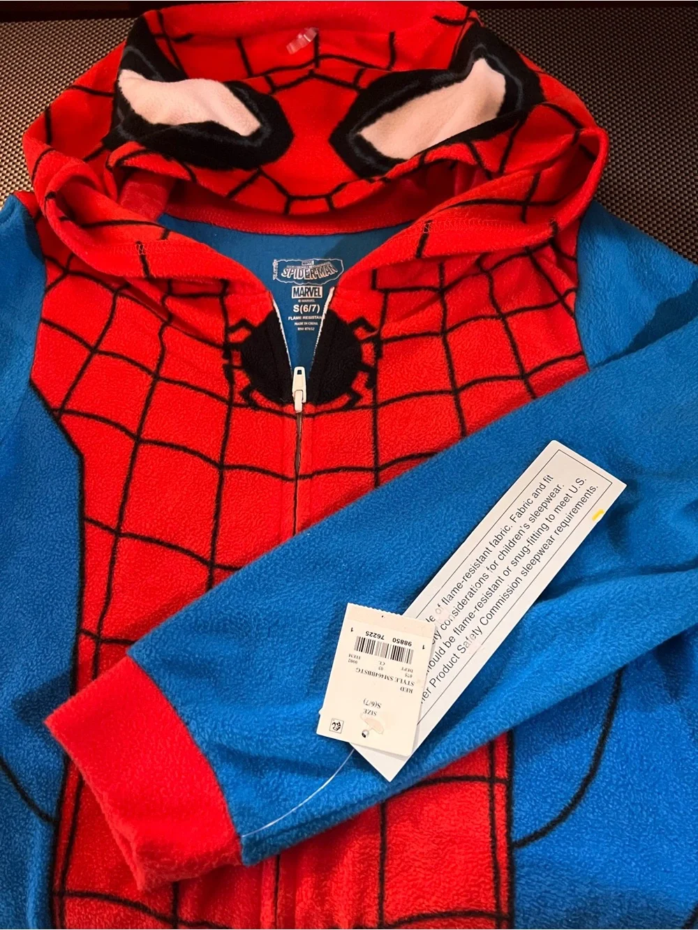 NWT Spider-Man fleece jumpsuit / pajama / Onesie size s(6/7) Halloween Costume
